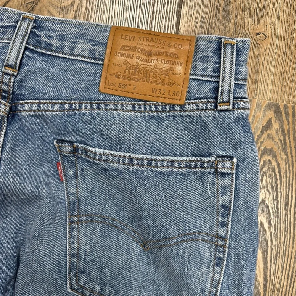 Levis Premium 551 Z Straight California Patched Jeans Blue Denim Mens 32x30